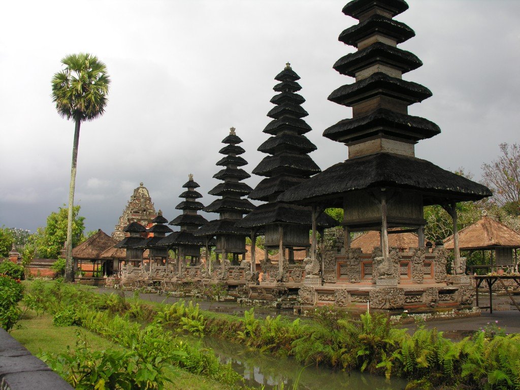 Taman Ayun temple, the Royal Temple at Beautiful and amazing stunning looks - Mari Bali Tours 