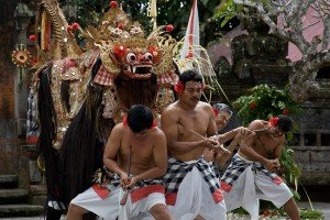 Barong Dance at Batubulan village, Gianyar - Mari Bali Tours (28)